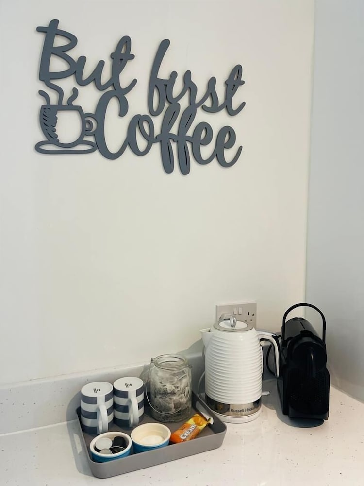 Фото Seafront 3 Bedroom Apartment