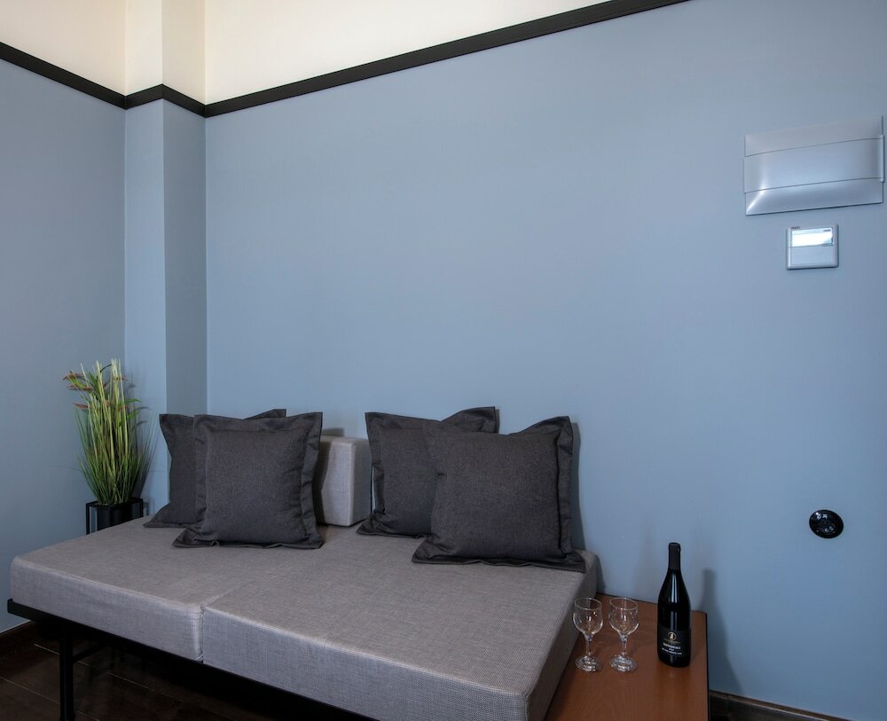 Фото Mosaic Venetian Harbour Suites