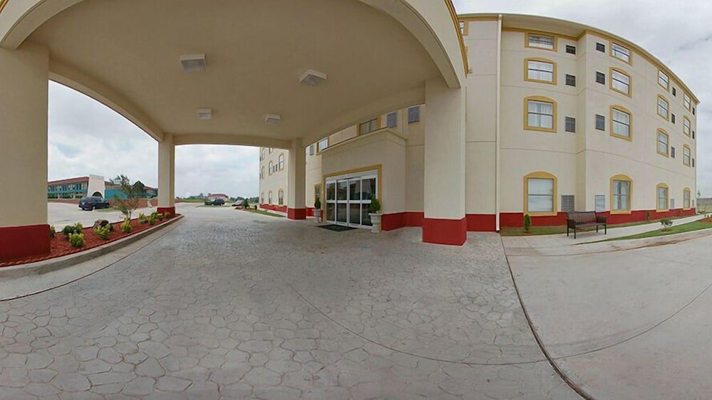 Фото Comfort Suites Yukon - Sw Oklahoma City