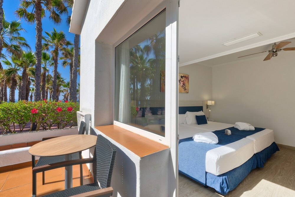 Фото Marbella Playa Hotel