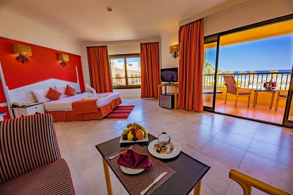 Фото Flamenco Beach and Resort