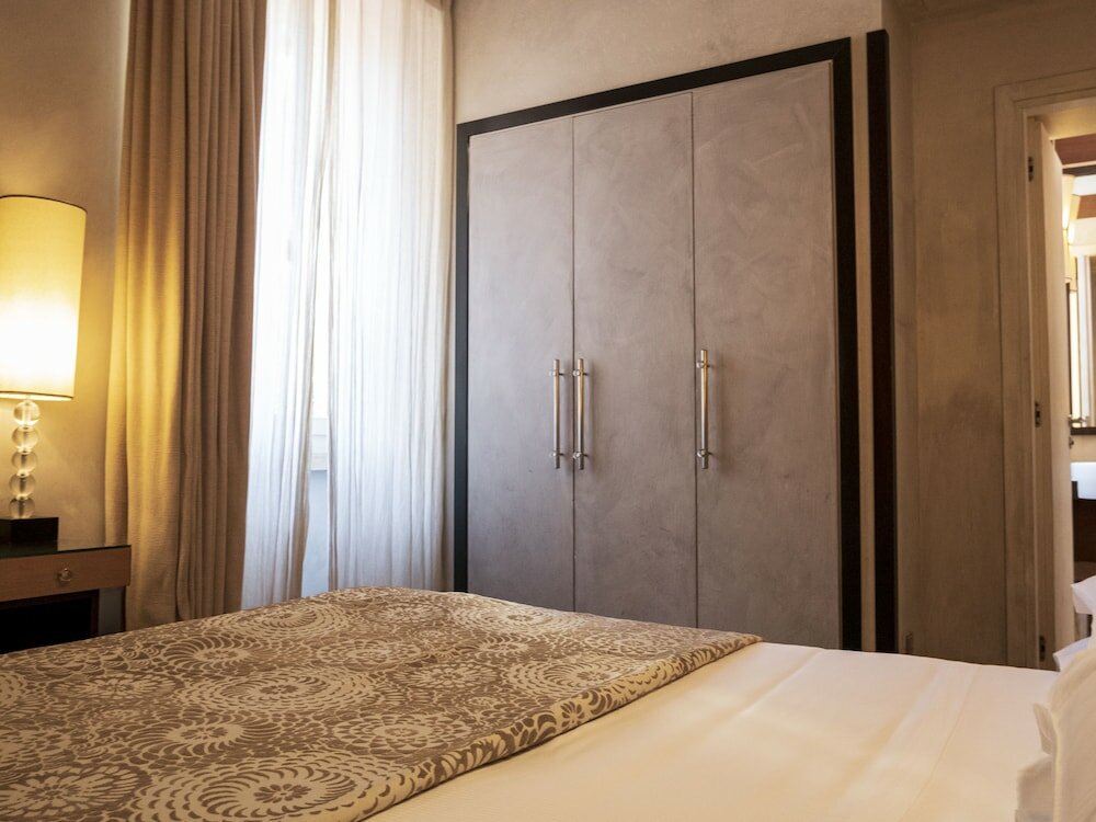 Фото Intown Luxury House