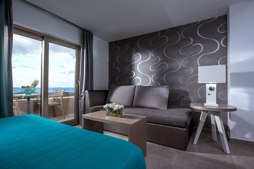 Фото Happy Cretan Suites