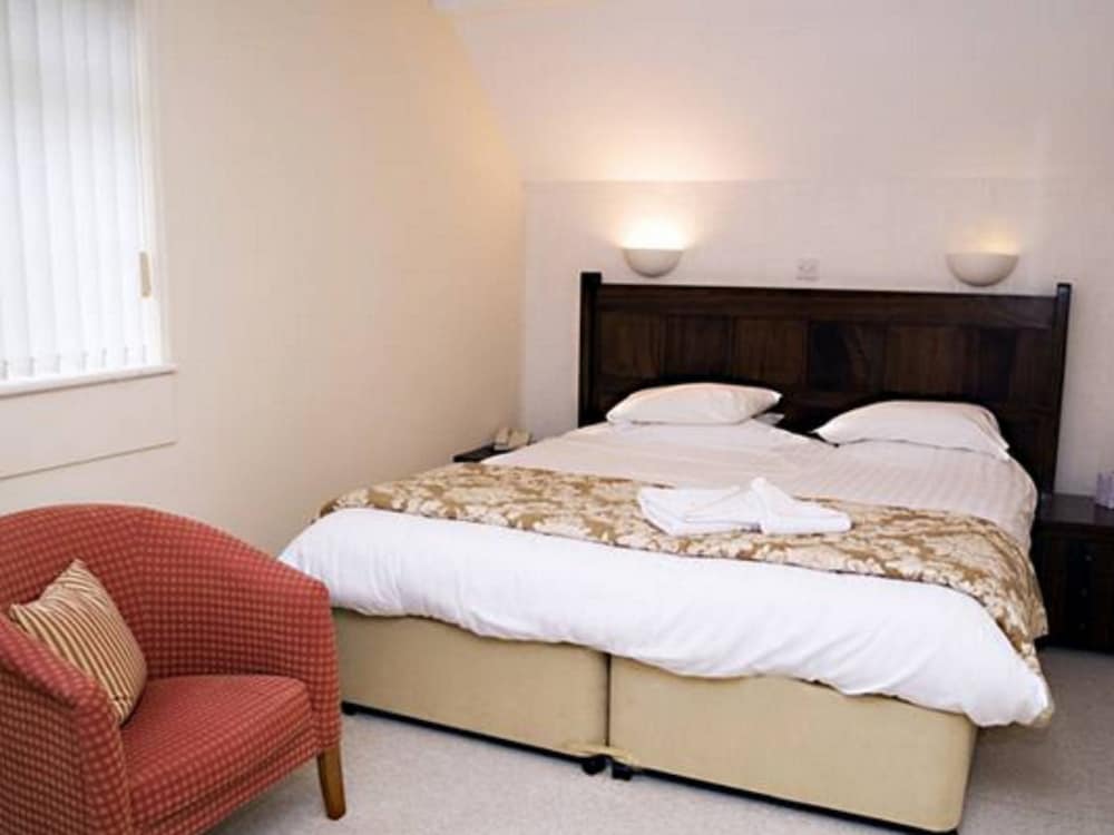 Фото The Peacock Country Inn