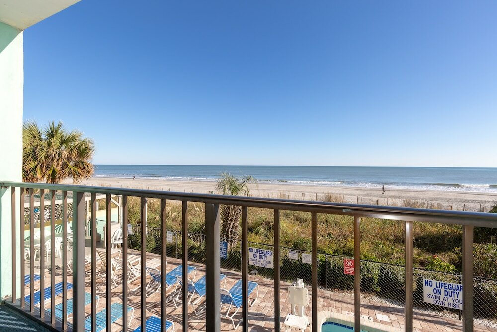 Фото Beach Club at Montego Inn