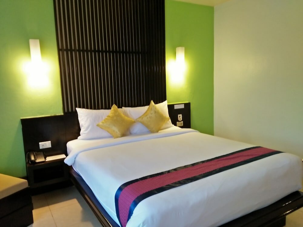 Фото отеля 2