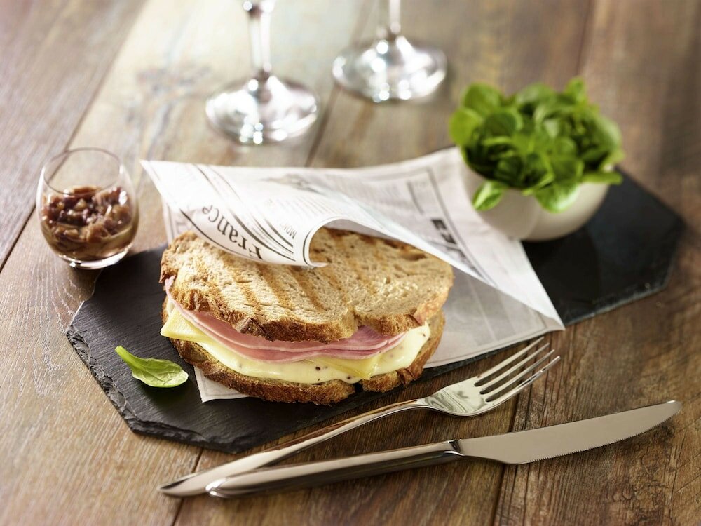 Фото Ibis London Elstree Borehamwood