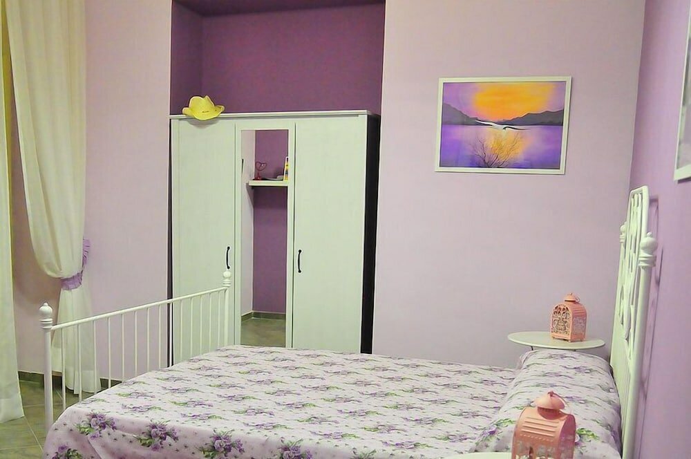 Фото B&b In giro per Napoli