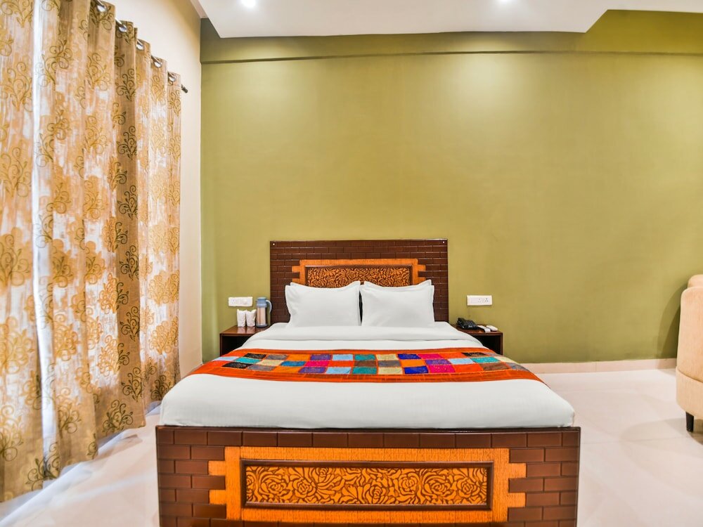 Фото Hotel Amrit Manthan
