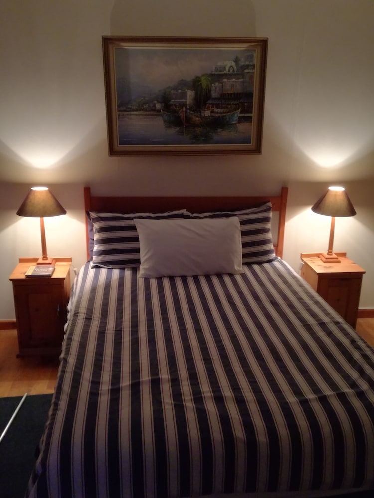 Фото Duck and Doolittle