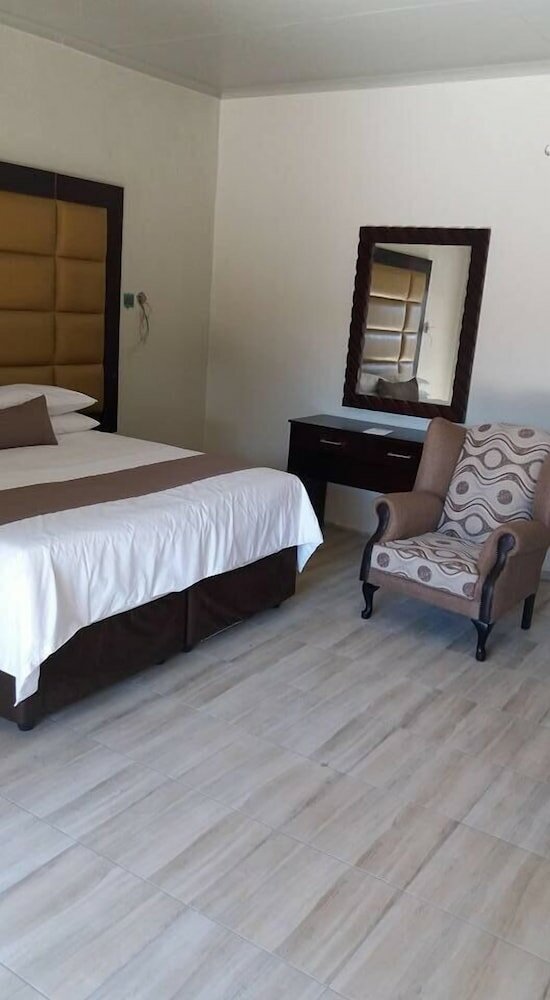 Фото Makgovango Luxury Inn