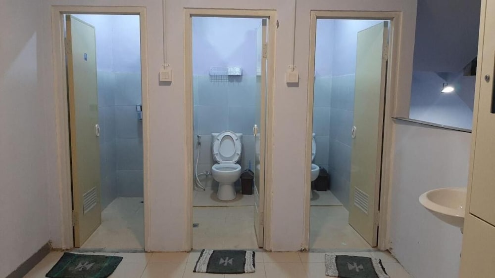 Фото Bed Box Bali - Hostel