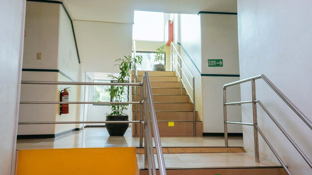 Фото RedDoorz @ Humayhumay Road Lapulapu