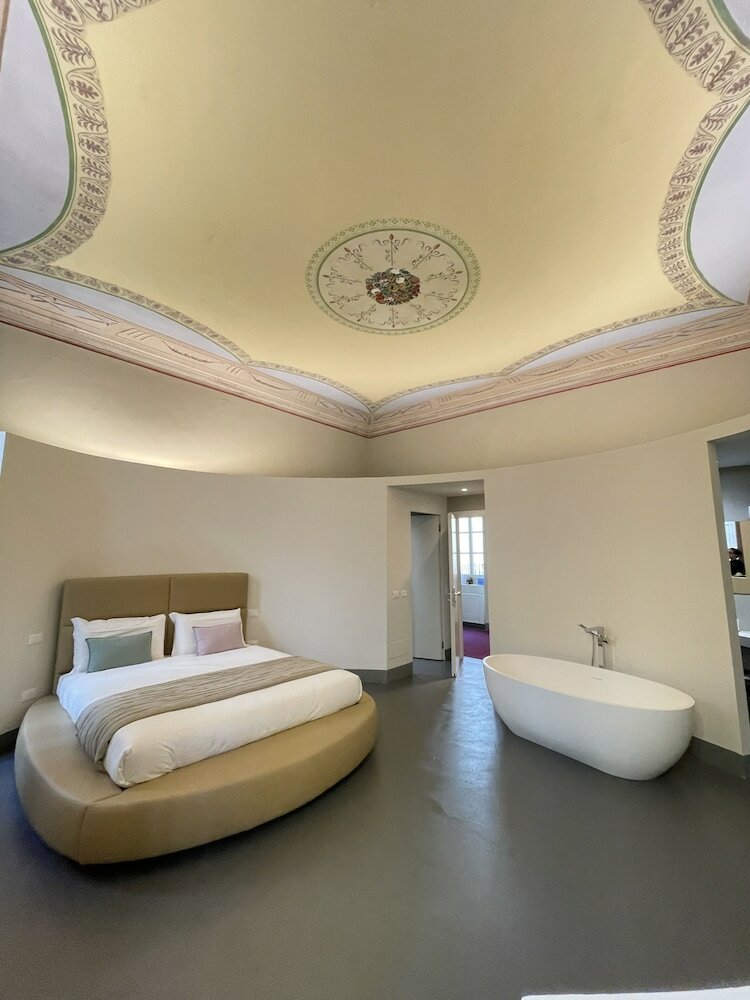 Фото Lucus Exclusive B&b