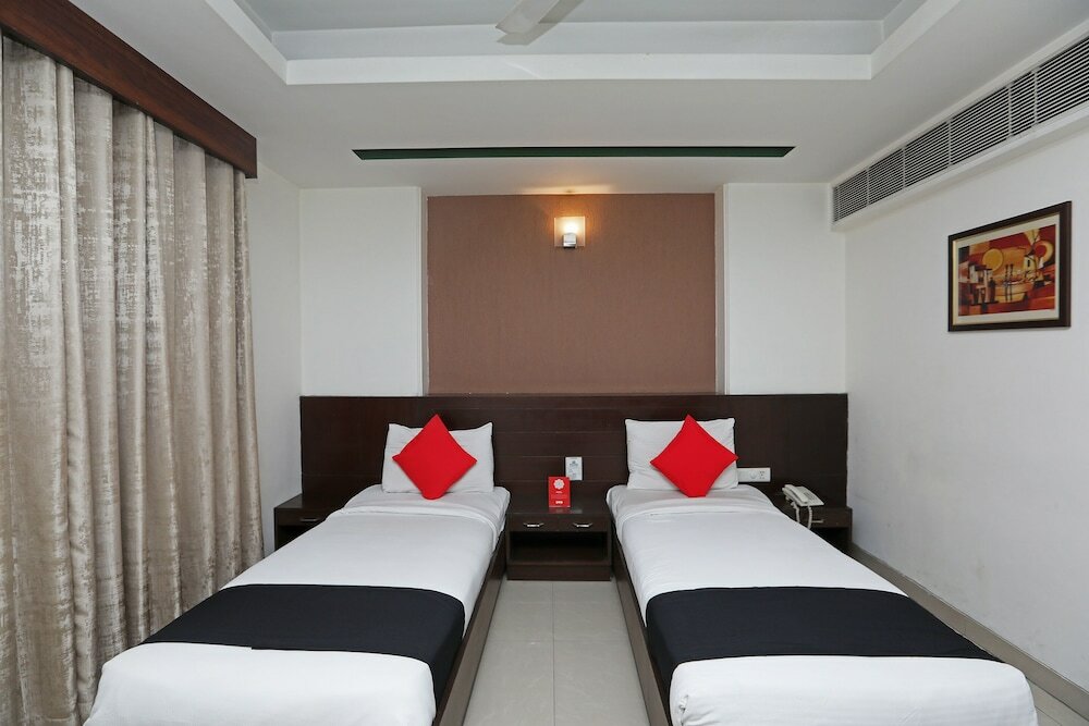 Фото Capital O 445 Impress Hotel