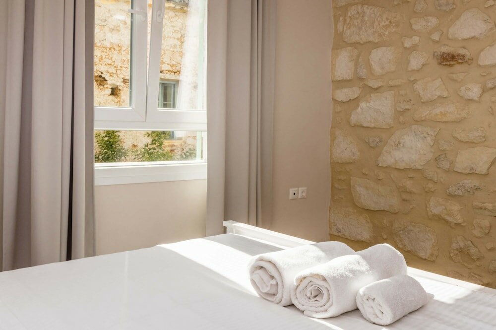 Фото The Central Boutique Αpartments