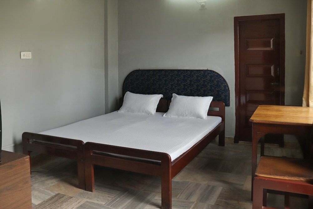 Фото Spot On 49477 Hotel Galaxy