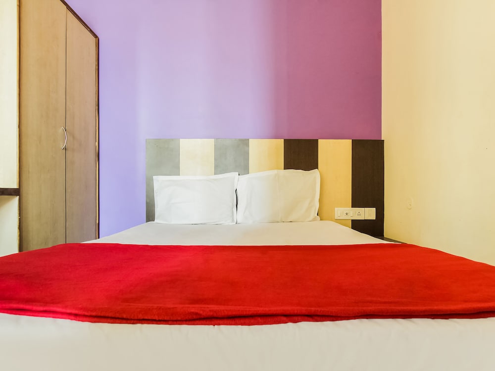 Фото Spot On 49517 Hotel Hoysala Deluxe Lodging & Restaurant