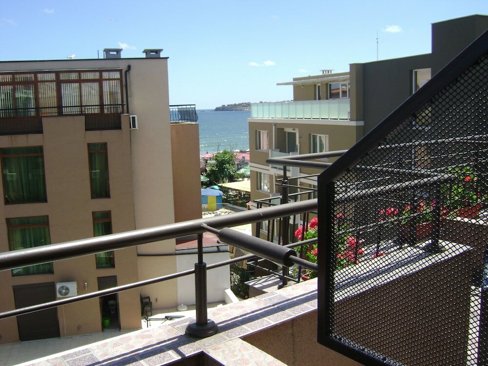 Фото Family Hotel Kandrovi