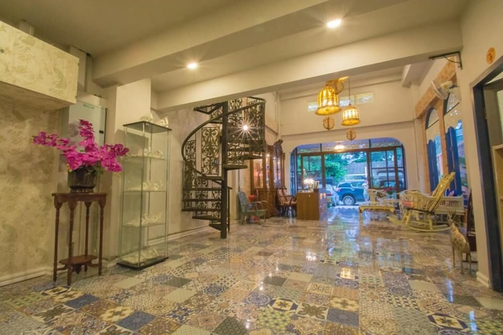 Фото Sridonchai Heritage Night Bazaar Chiang Mai