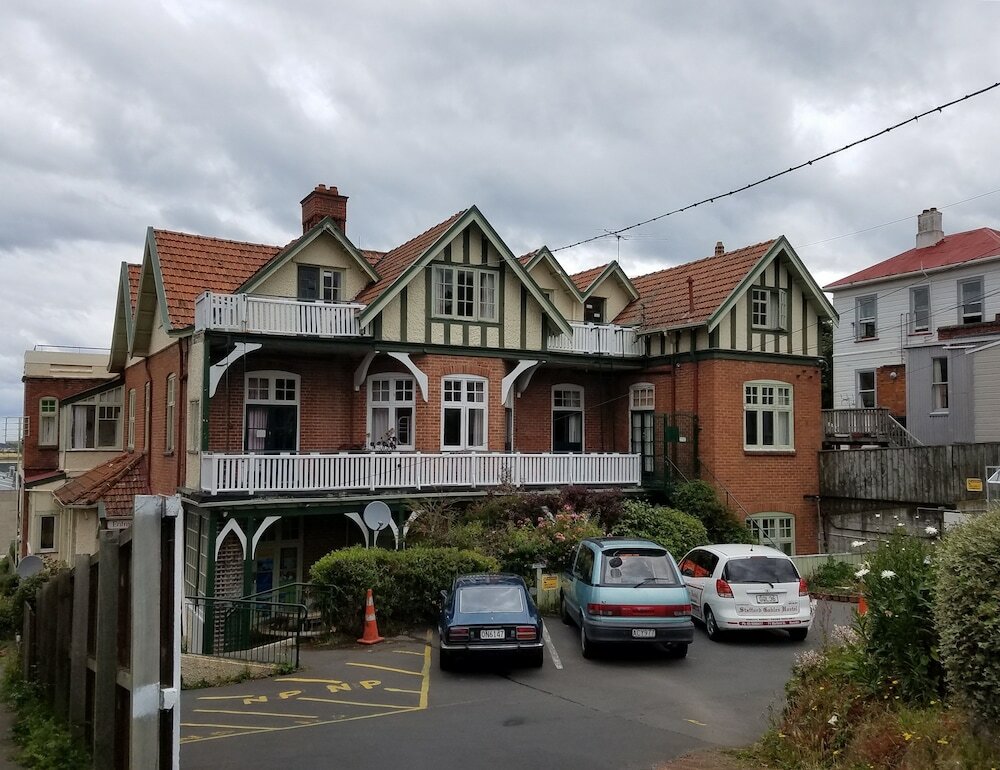 Фото отеля 1