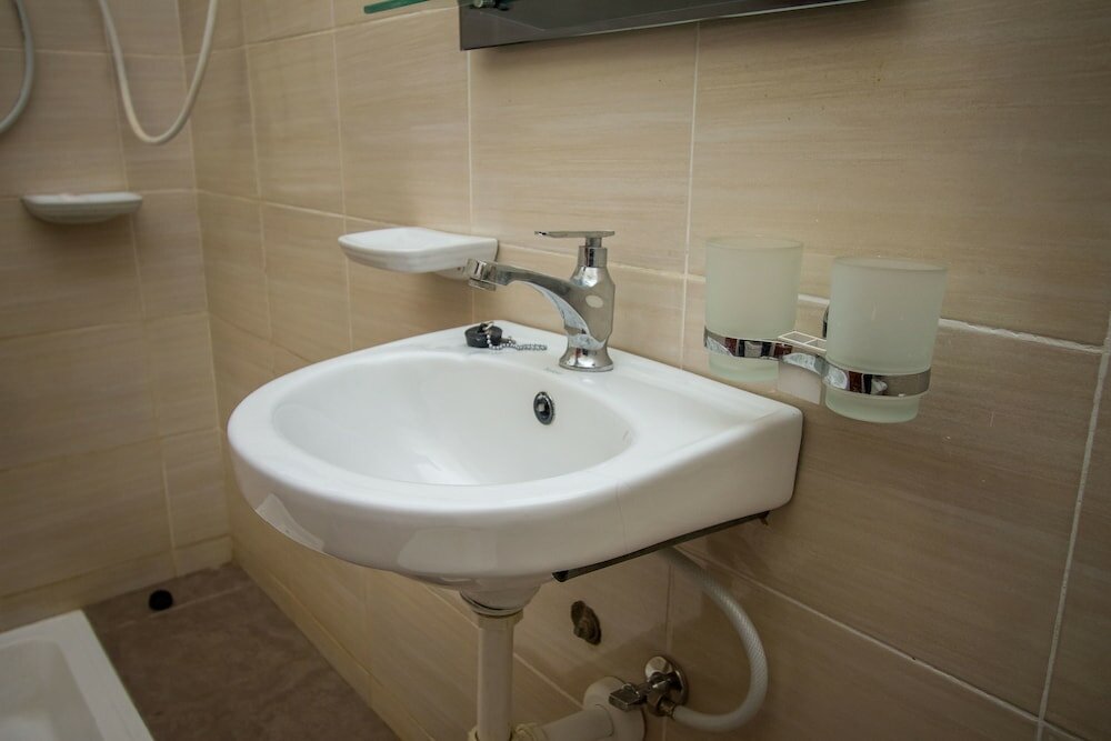 Фото Kanfi Hotel