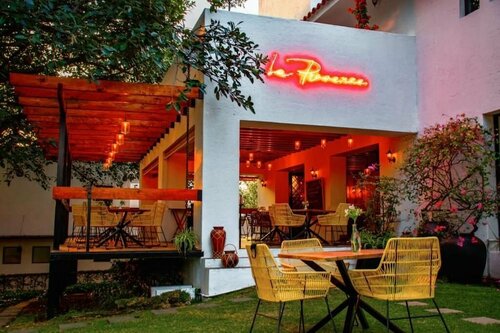 Гостиница La Provence Restaurant & Boutique Hotel в Куэрнаваке