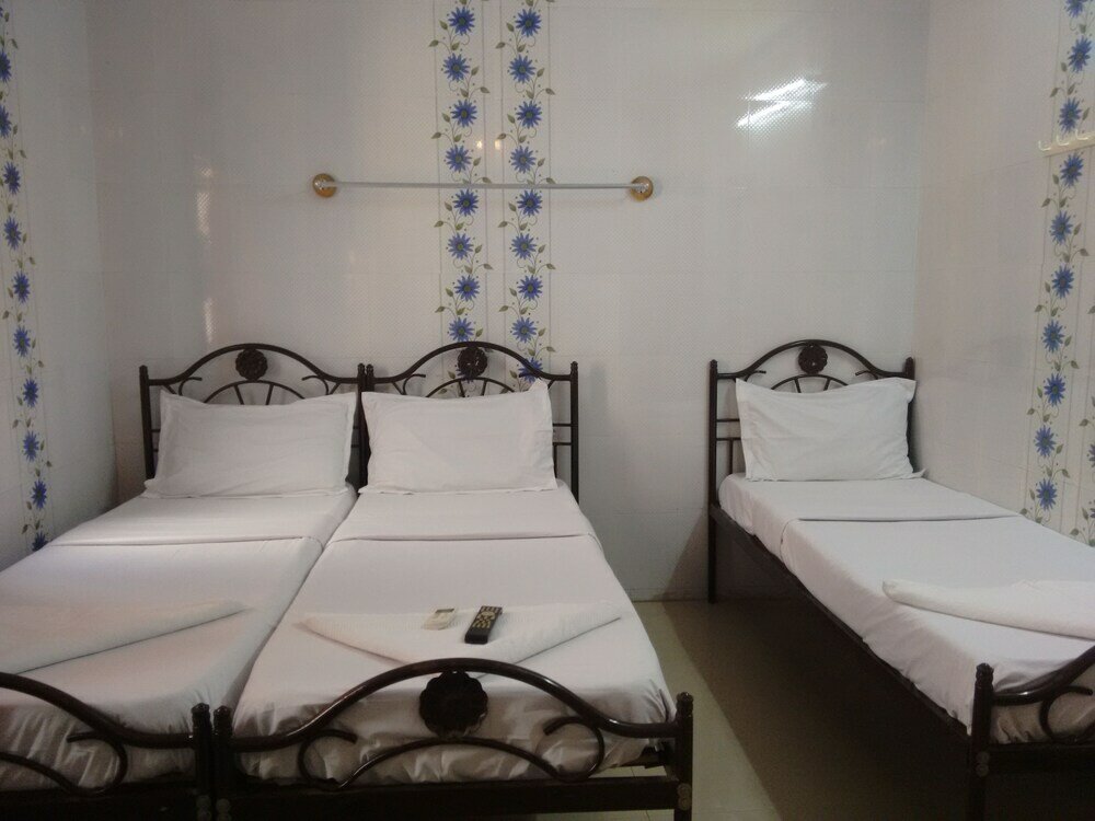 Фото New Regency