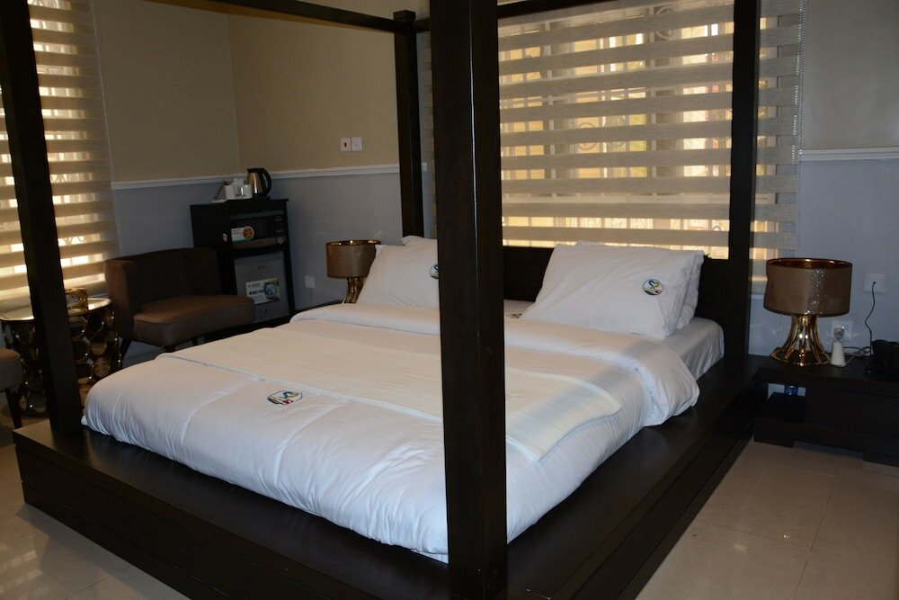 Фото Springs Sparadise Hotel