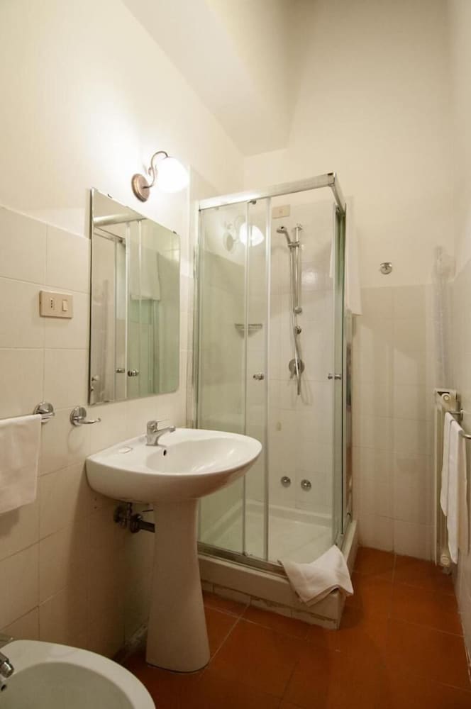 Фото Hotel Capranica