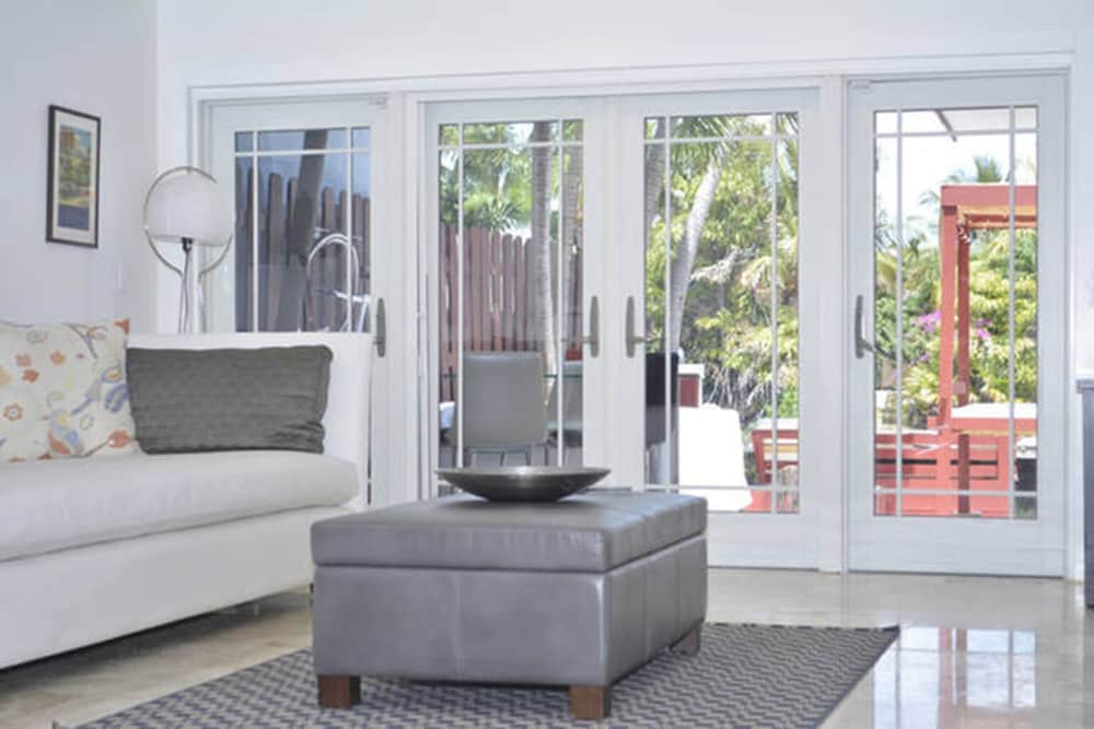 Фото 2 Bedroom Homes in North Miami by Tmg