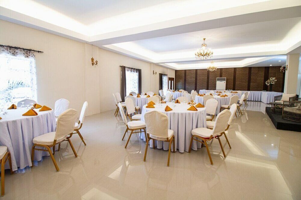 Фото Sierra Hotel