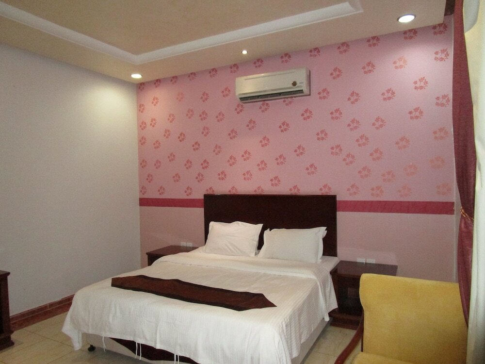 Фото Lamasat Al Hamra Furnished Apartments