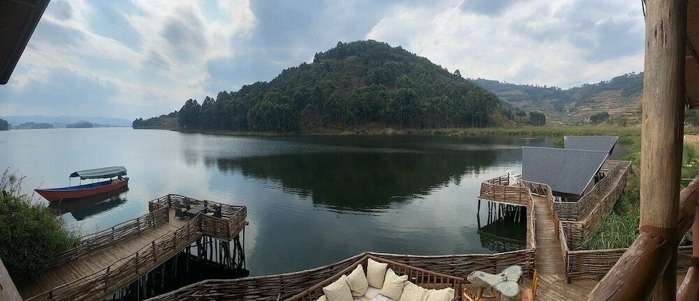 Фото Lake Bunyonyi Rock Resort