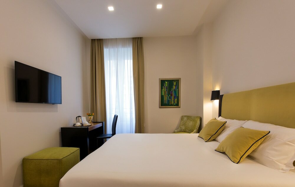 Фото 900 Piazza del Popolo