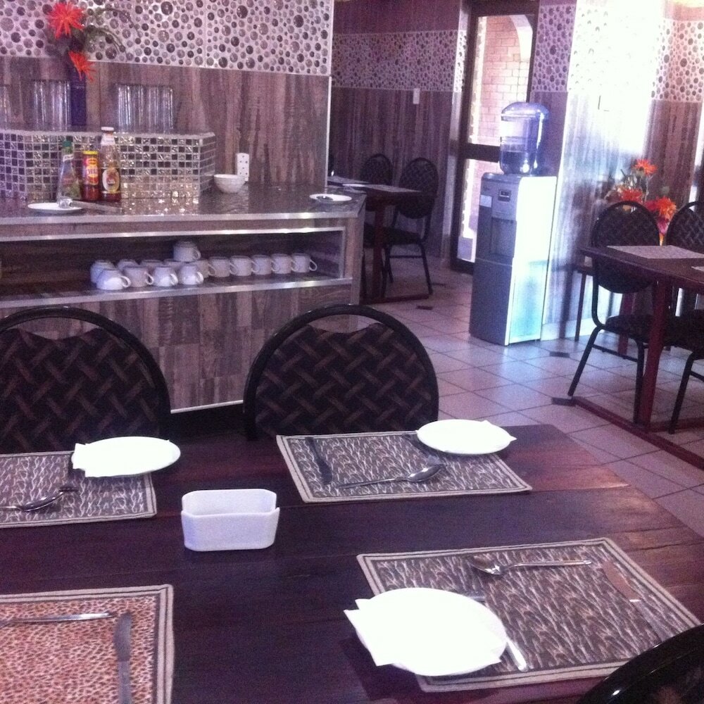 Фото Desert Sands Motel