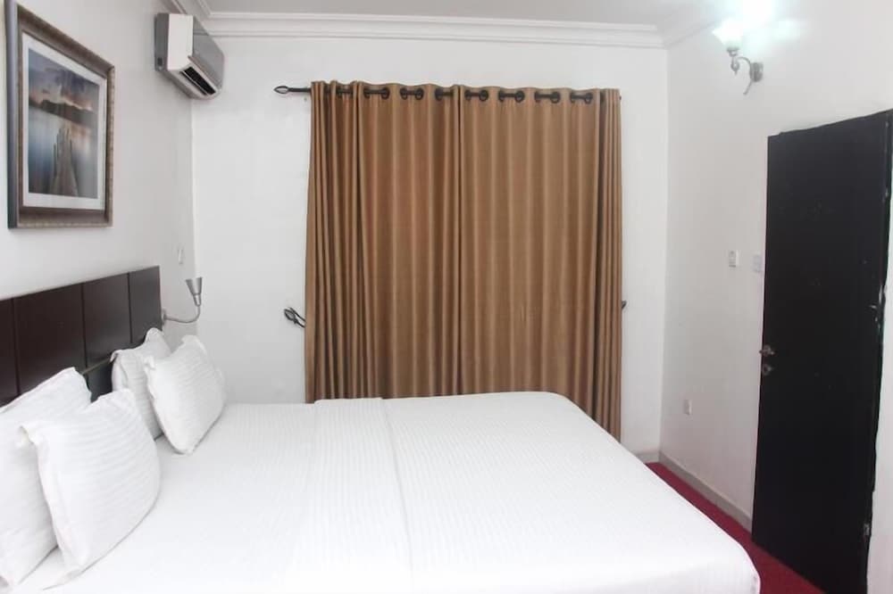 Фото Bjorne Suites