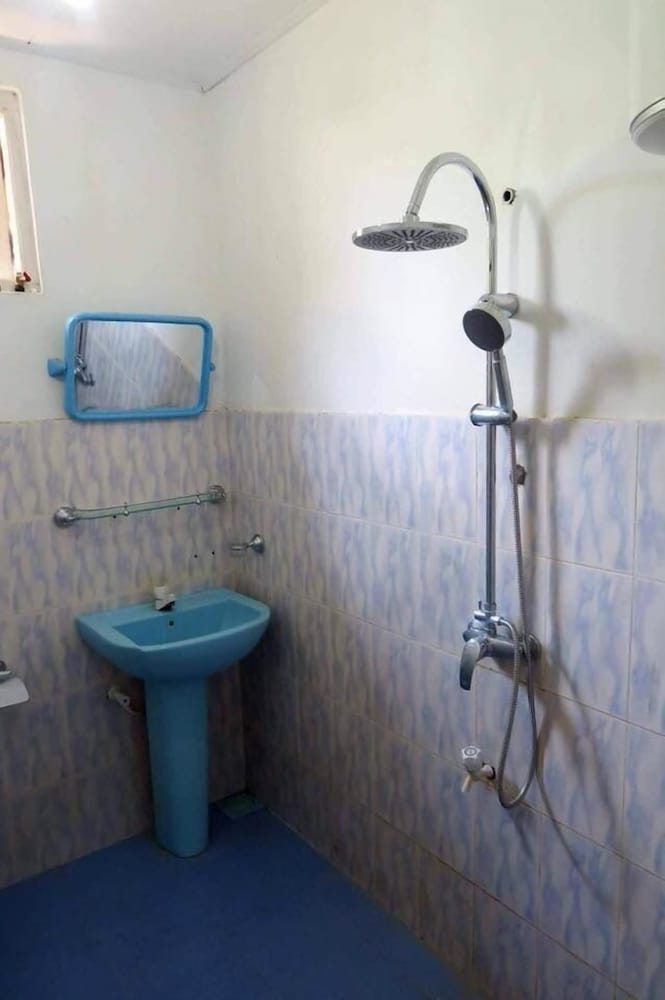 Фото Thisara Guest Hotel Rooms