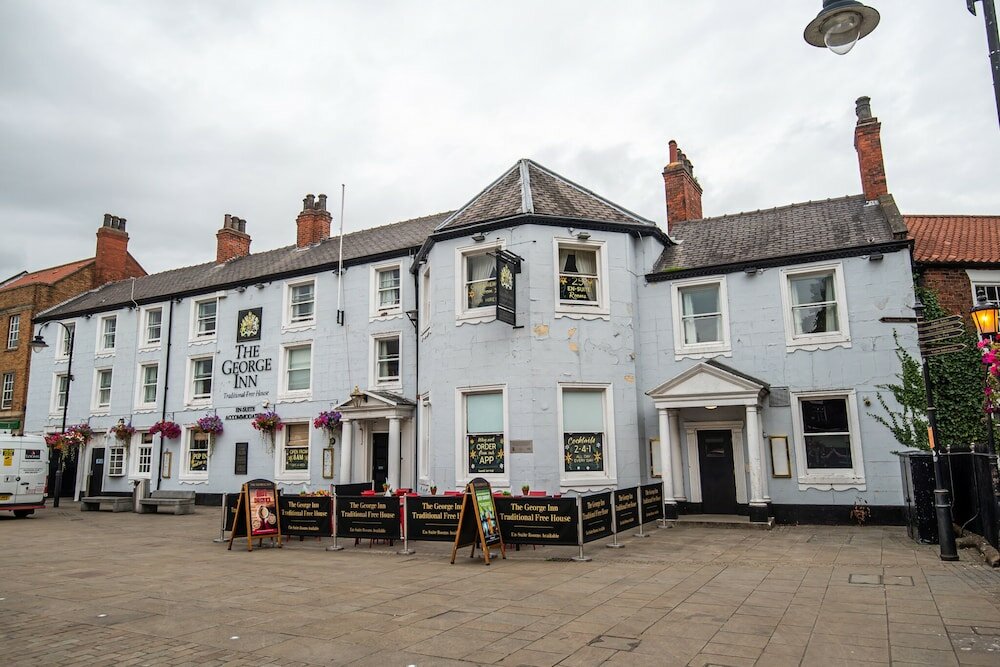 Фото The George Inn