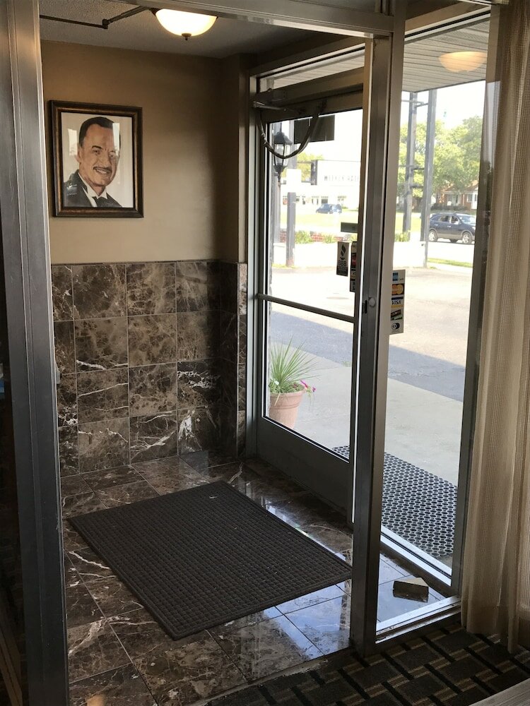 Фото Allen Park Motor Lodge