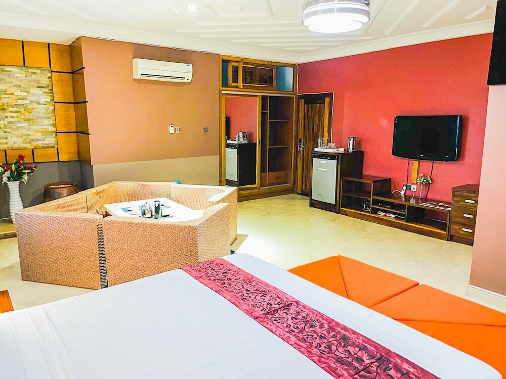 Фото Triple Hill Hotel