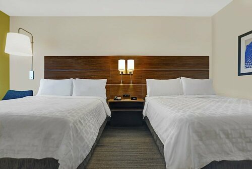 Гостиница Holiday Inn Express & Suites Lenexa - Overland Park Area, an Ihg Hotel