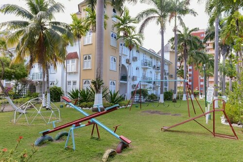 Гостиница SandCastles Deluxe Beach Resort в Очо-Риос
