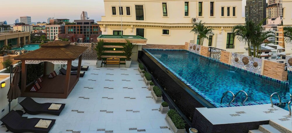 Фото Aspira Hana Executive Apartment Thonglor