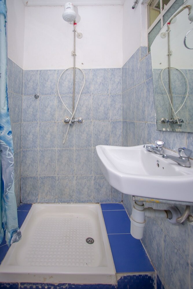 Фото Ivys Inn Guest House