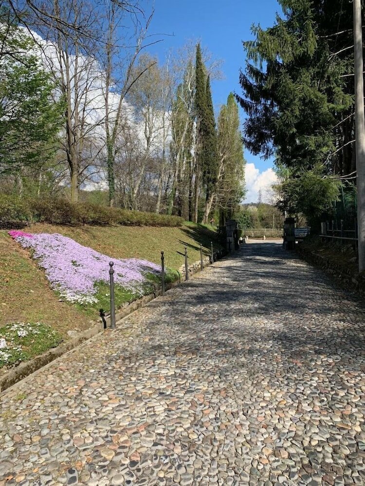 Фото L'Antica Corte Lazzago