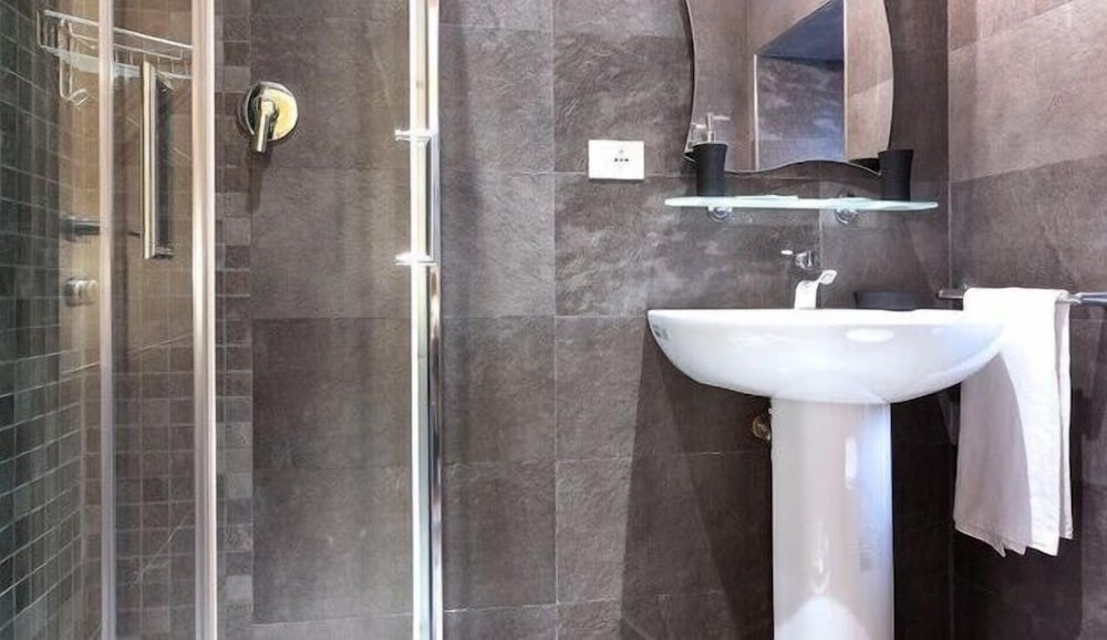 Фото Domus Solis San Pietro