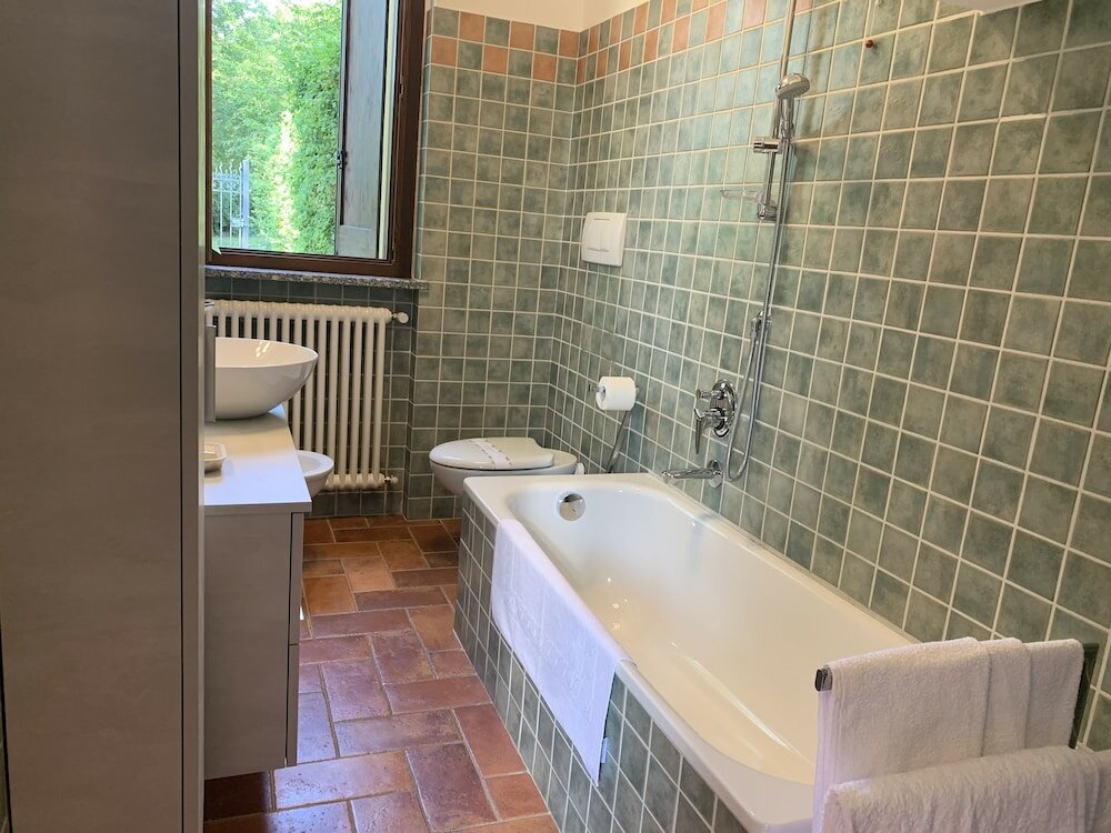 Фото L'Antica Corte Lazzago