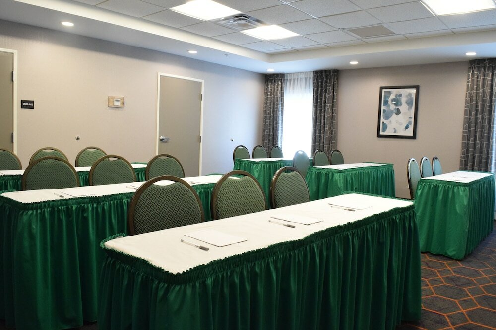 Фото Hampton Inn Buffalo-Hamburg