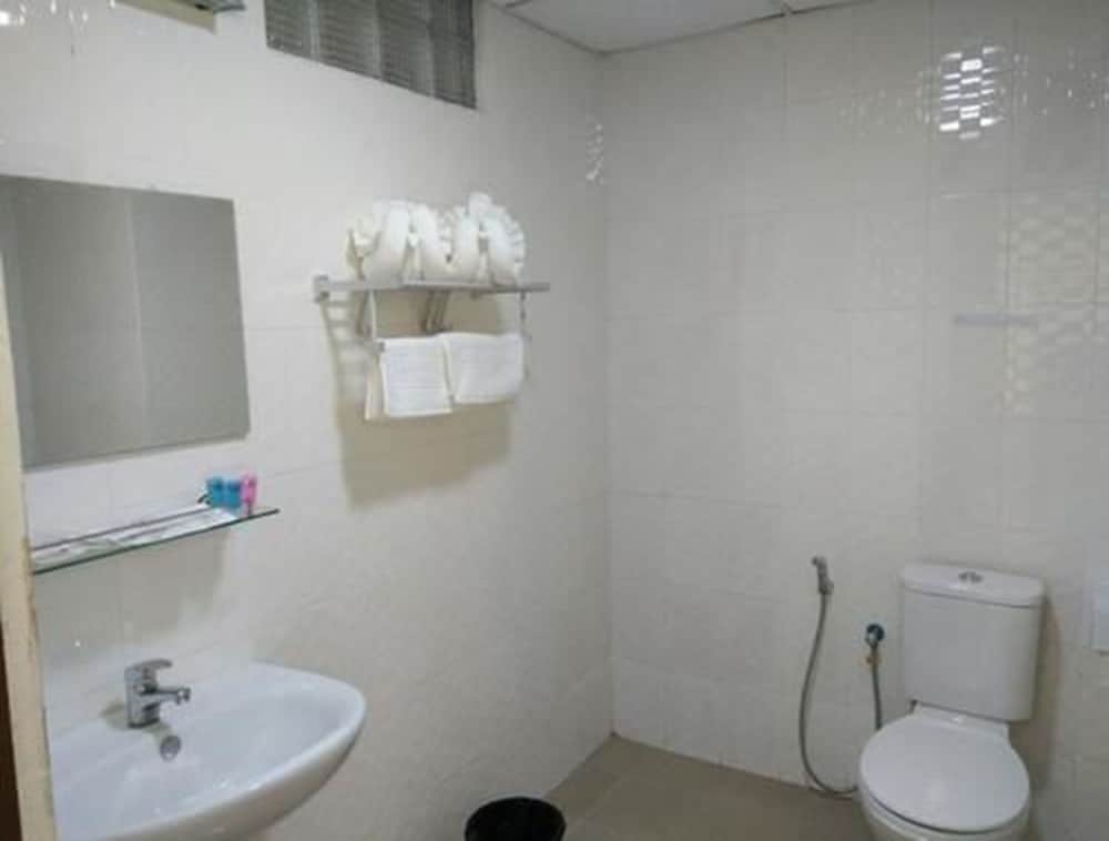 Фото Taw Win Yadanar Hotel